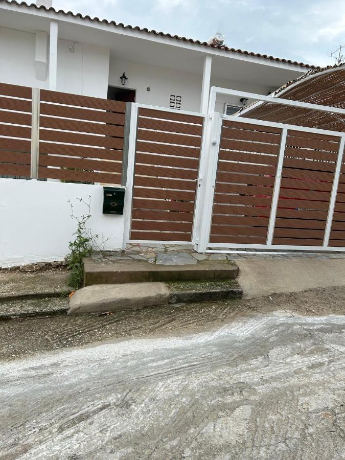 Agapis Residence Kalivia Thorikou Bagian luar foto